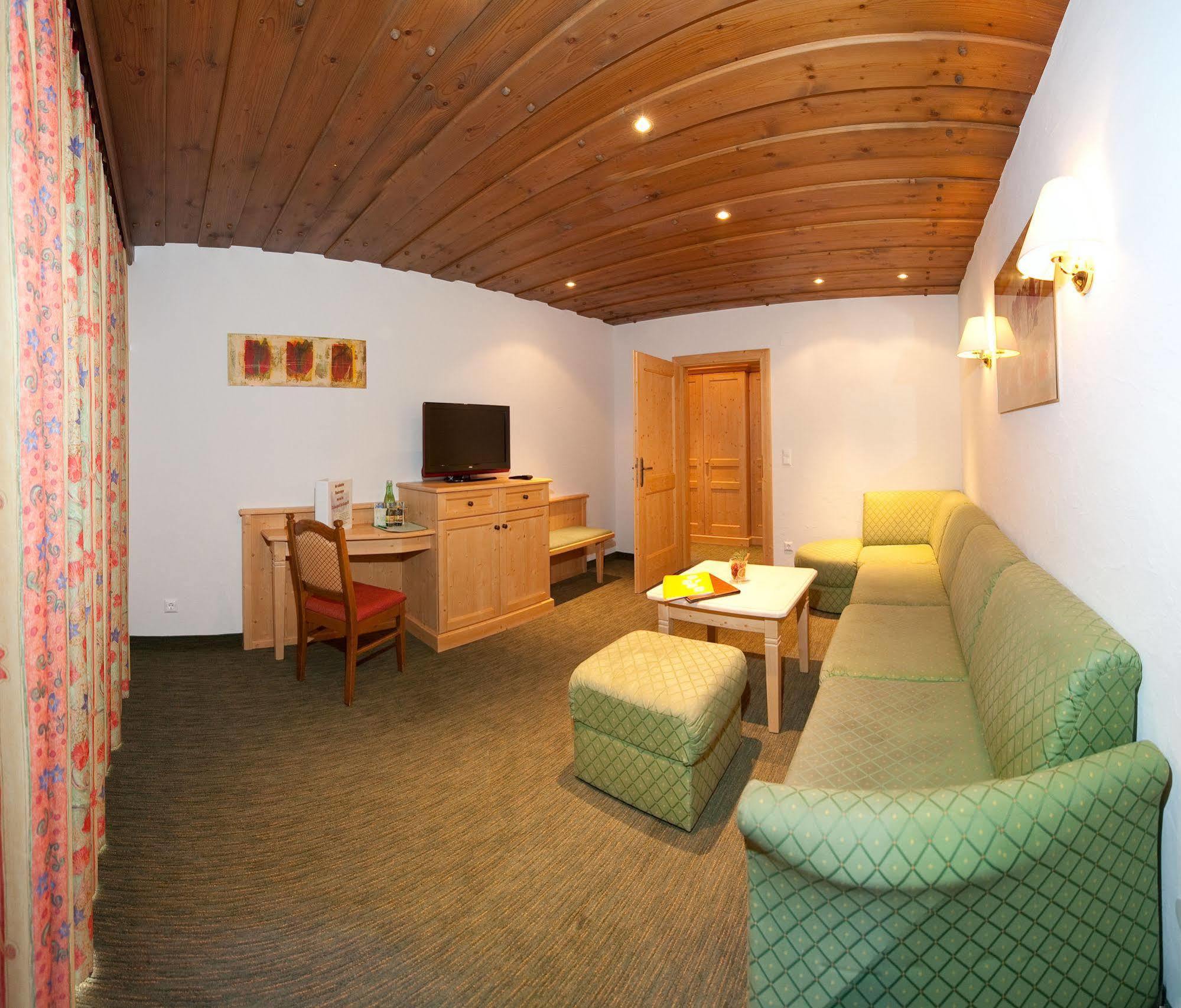 Schi- Und Wanderhotel Berghof Bad Kleinkirchheim Exterior foto