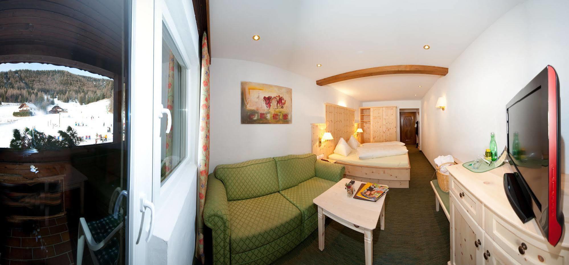 Schi- Und Wanderhotel Berghof Bad Kleinkirchheim Exterior foto